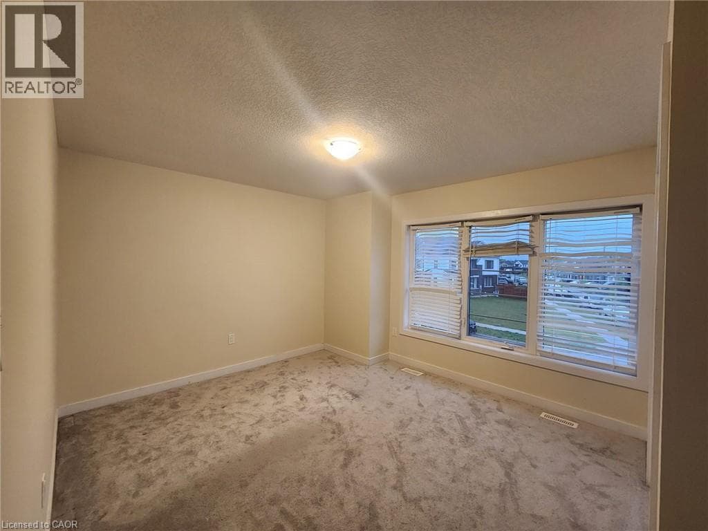Single Family at 5 KEELSON Street, Welland, Ontario - Photo 5 - RE/MAX Garden City Realty