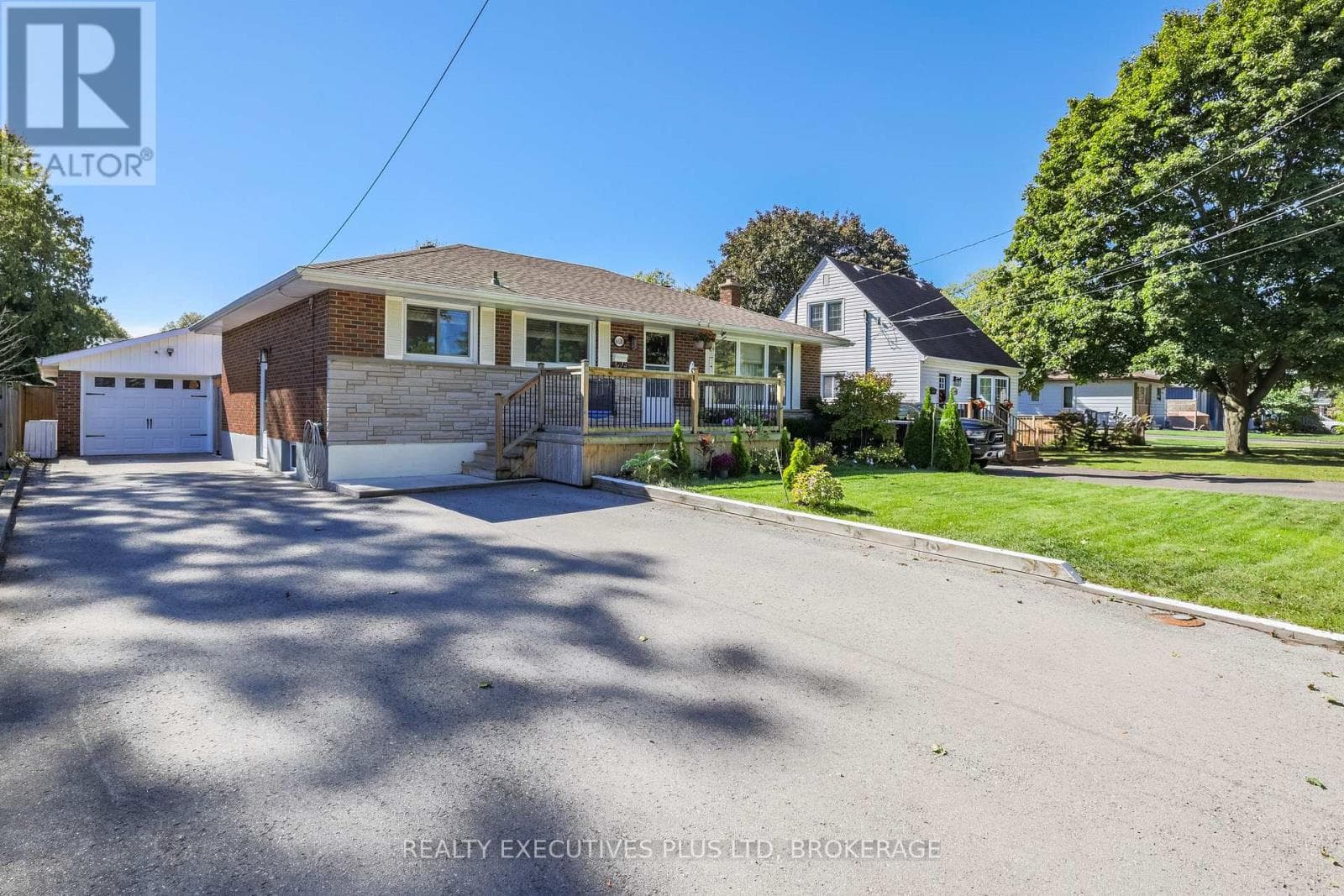 6528 STAMFORD GREEN Drive