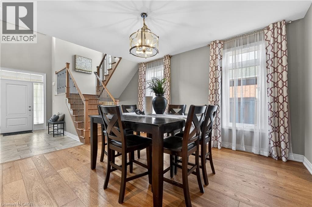 Single Family at 116 LIVINGSTON Avenue, Grimsby, Ontario - Photo 6 - RE/MAX Garden City Realty