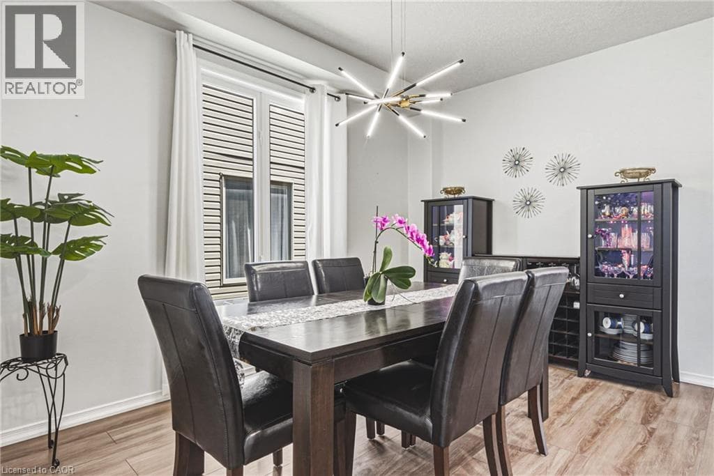 Single Family at 8776 DOGWOOD Crescent, Niagara Falls, Ontario - Photo 7 - RE/MAX Garden City Realty