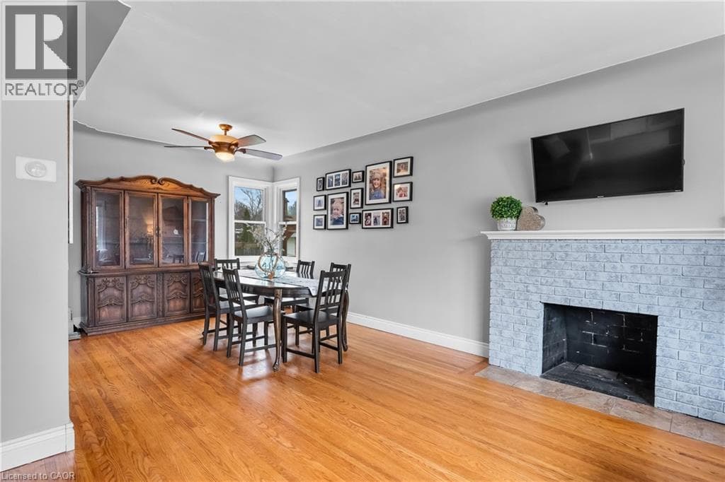Single Family at 6396 LAURA Crescent, Niagara Falls, Ontario - Photo 8 - RE/MAX Garden City Realty