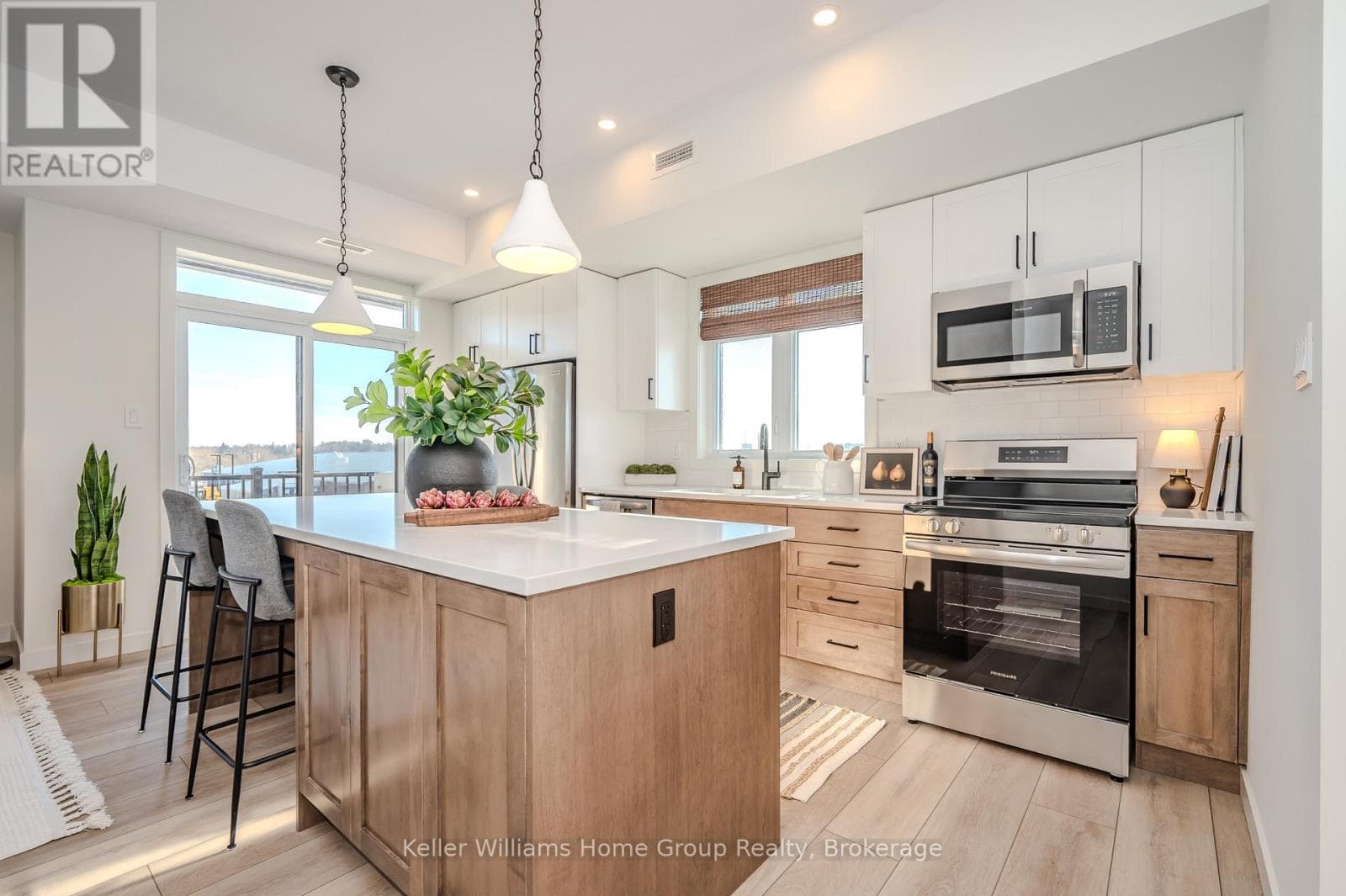 70- 824 Woolwich Street