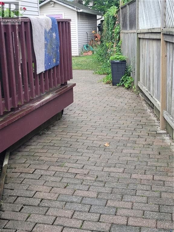 Single Family at 9 VALLEY Road, St. Catharines, Ontario - Photo 5 - RE/MAX Garden City Realty