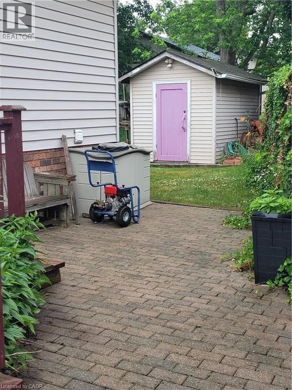 Single Family at 9 VALLEY Road, St. Catharines, Ontario - Photo 6 - RE/MAX Garden City Realty