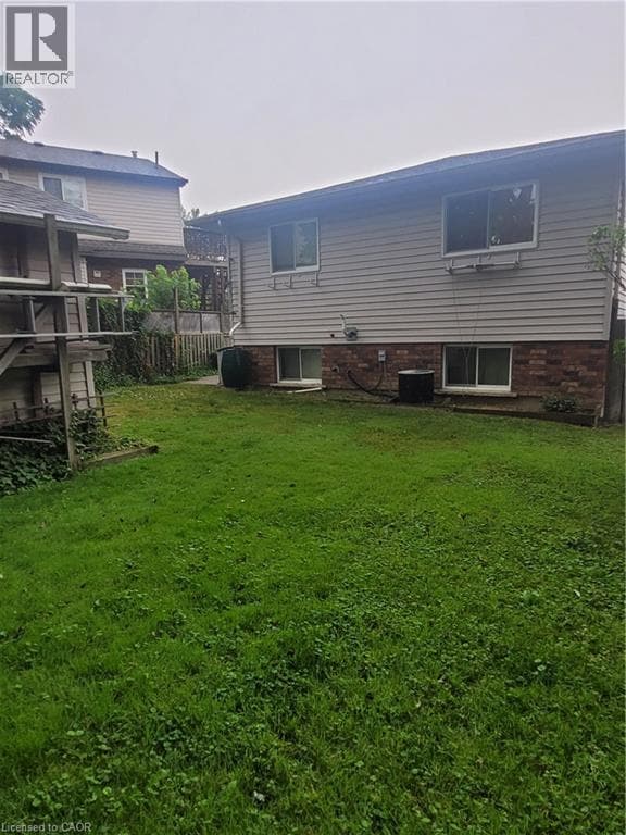 Single Family at 9 VALLEY Road, St. Catharines, Ontario - Photo 8 - RE/MAX Garden City Realty