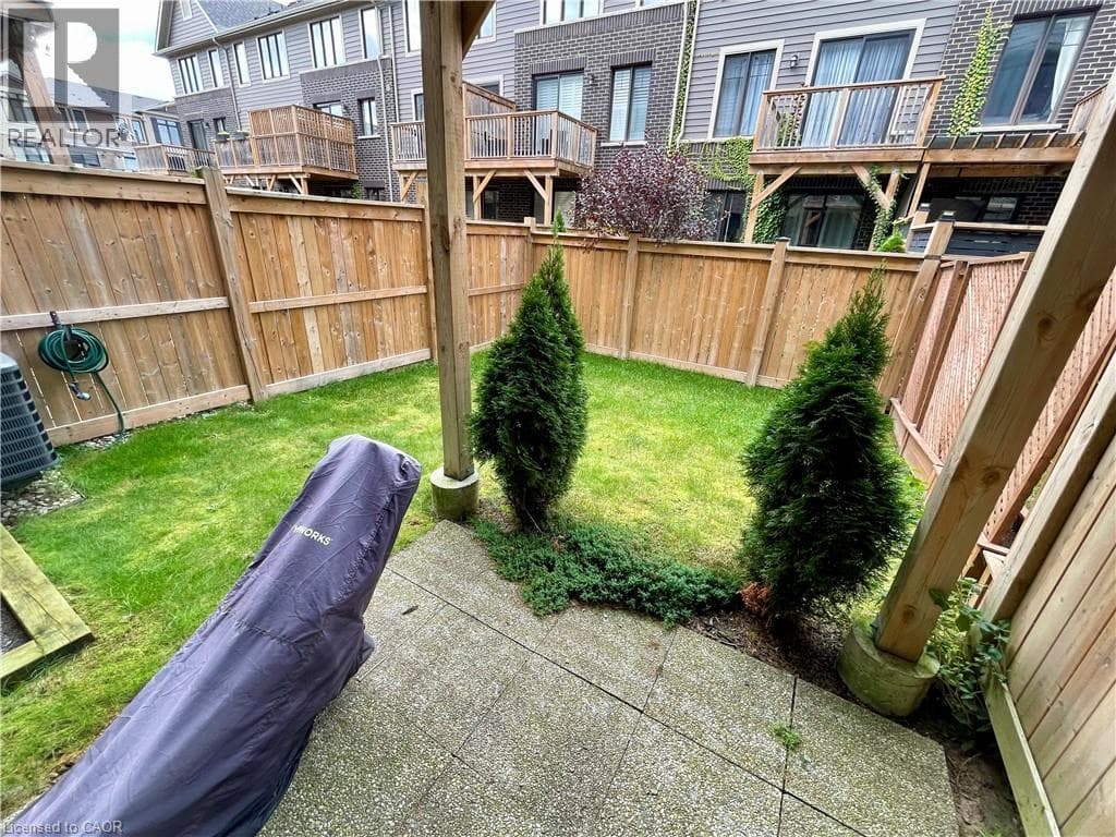 Single Family at 76 ESPLANADE Lane, Grimsby, Ontario - Photo 10 - RE/MAX Garden City Realty