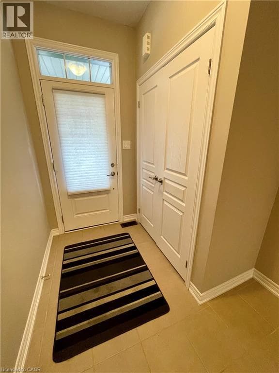 Single Family at 76 ESPLANADE Lane, Grimsby, Ontario - Photo 5 - RE/MAX Garden City Realty