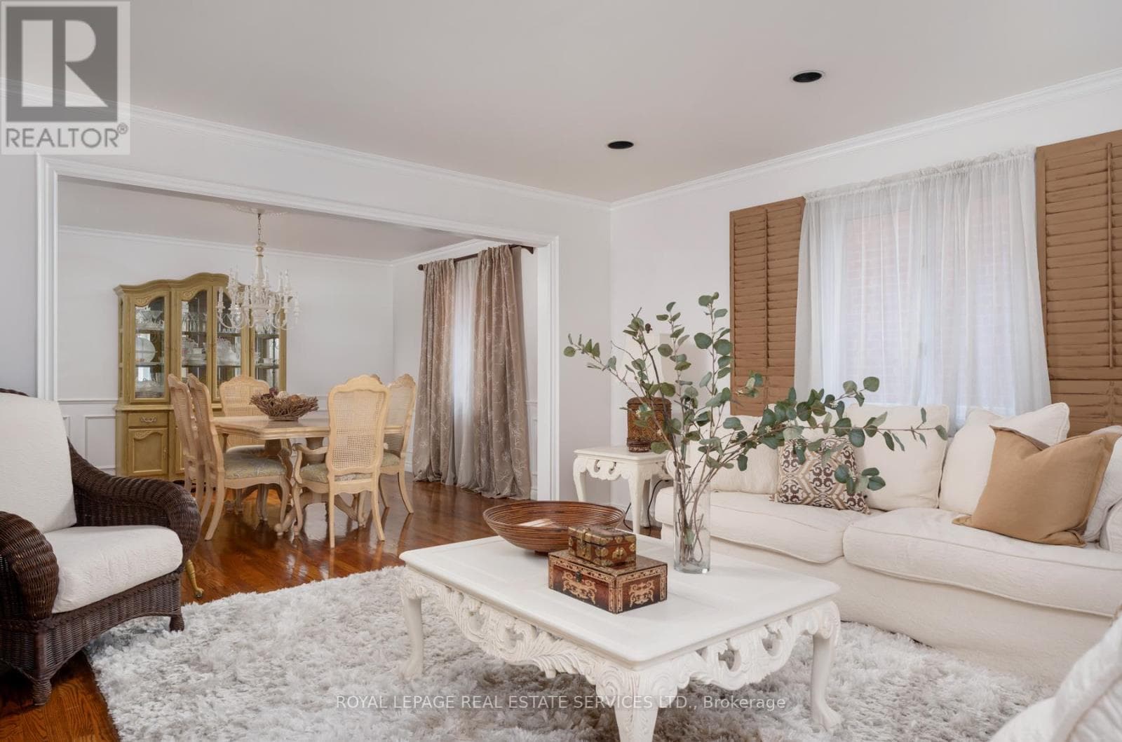 Single Family at 33 Lynnhaven Road, Toronto (Englemount-Lawrence), Ontario - Photo 8 - RE/MAX Garden City Realty