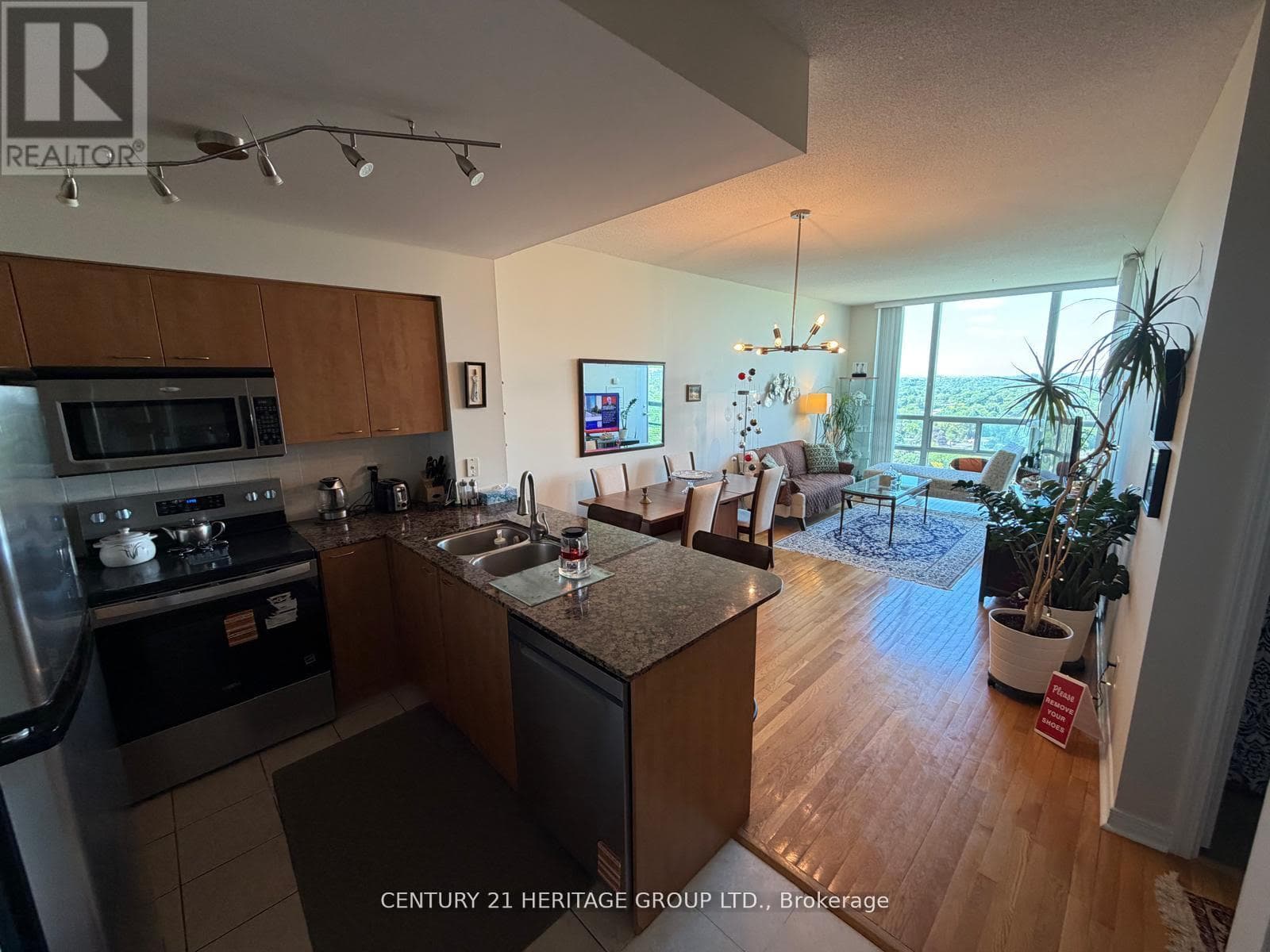 Single Family at 2206- 509 Beecroft Road, Toronto (Willowdale West), Ontario - Photo 10 - RE/MAX Garden City Realty