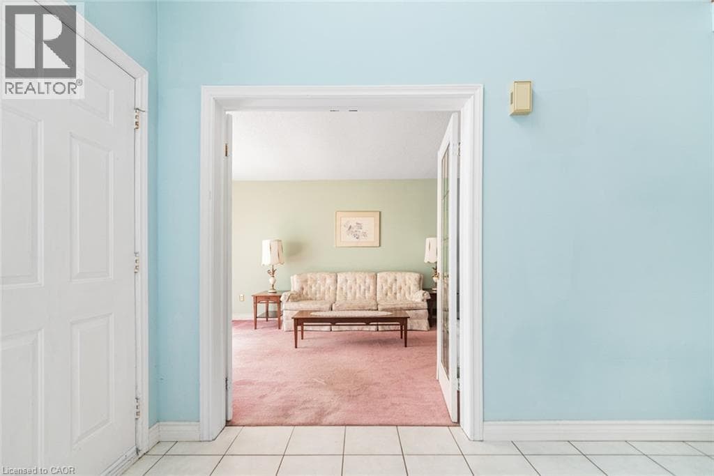 Single Family at 381 KERMAN Avenue, Grimsby, Ontario - Photo 6 - RE/MAX Garden City Realty