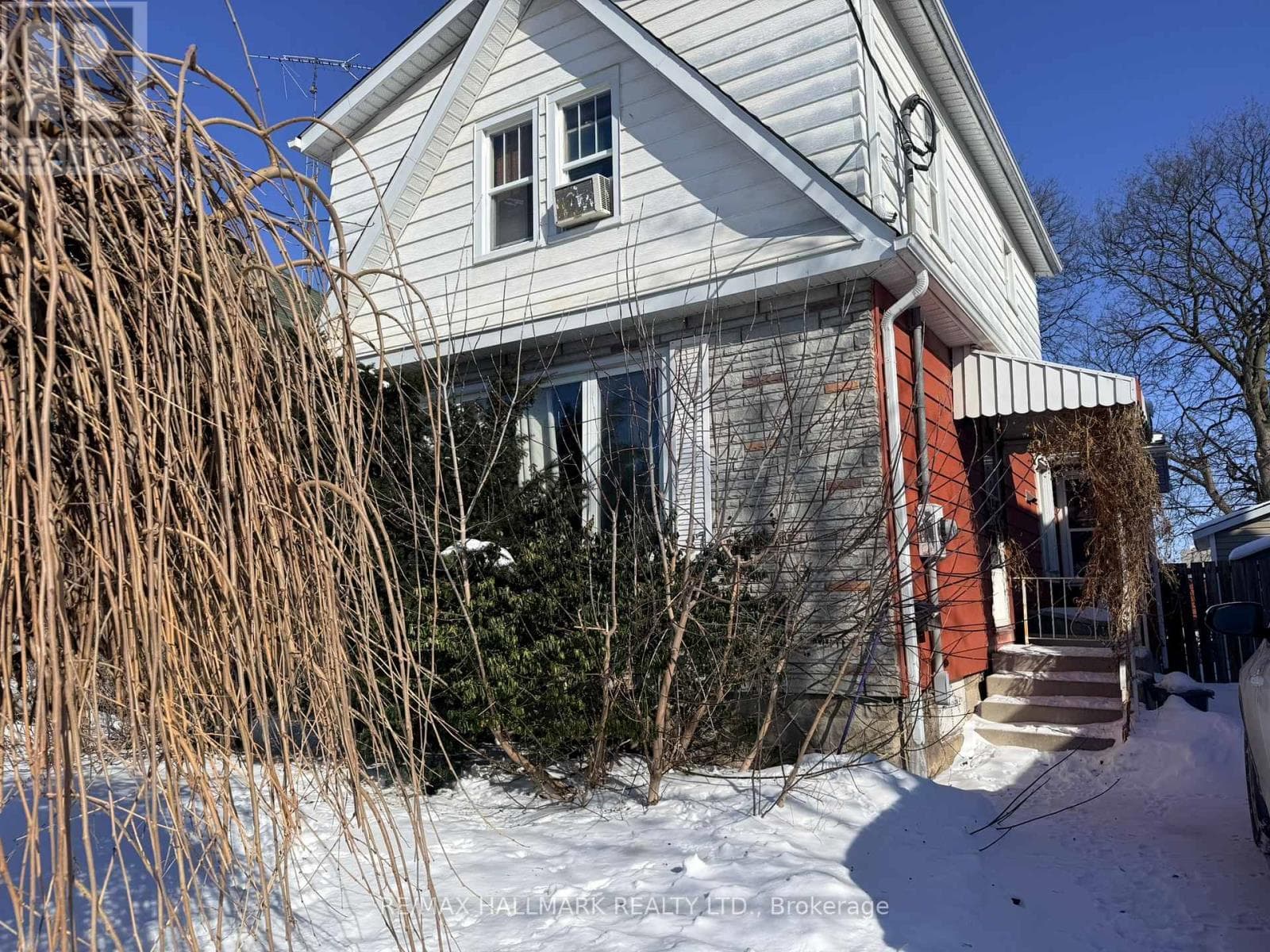 87 Gladstone Avenue