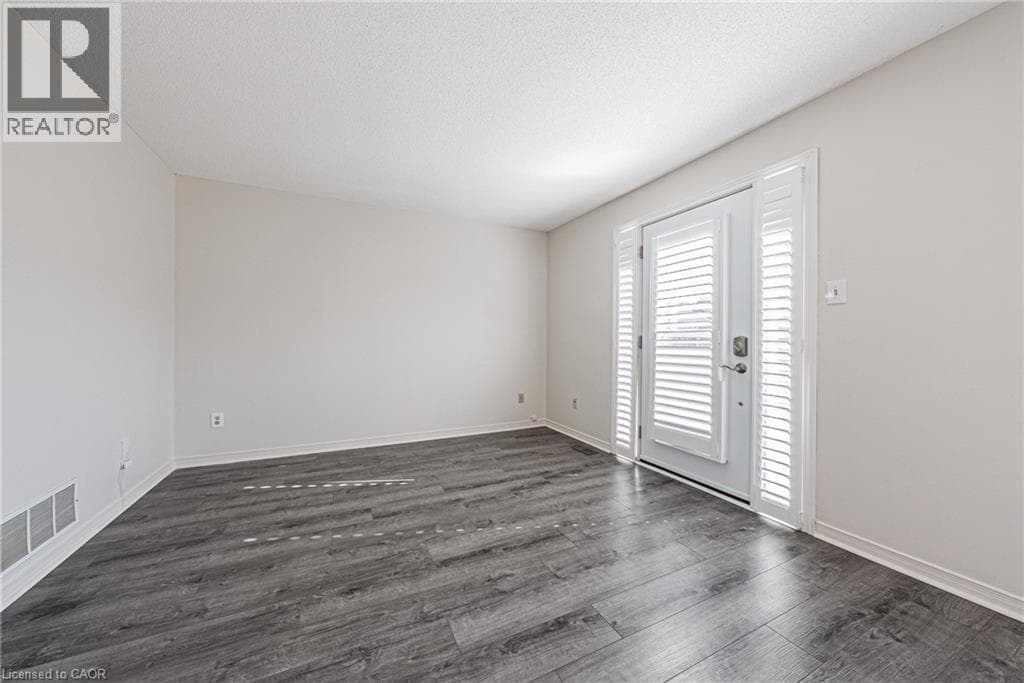 Single Family at 109- 122 BUNTING Road, St. Catharines, Ontario - Photo 4 - RE/MAX Garden City Realty