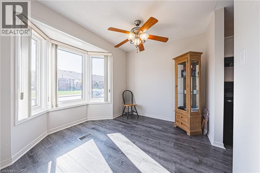 Single Family at 109- 122 BUNTING Road, St. Catharines, Ontario - Photo 8 - RE/MAX Garden City Realty