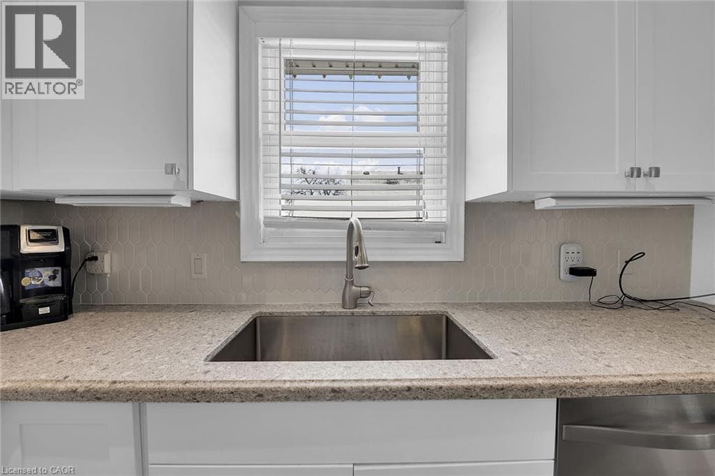 Single Family at 62 KNOLL Street, Port Colborne, Ontario - Photo 8 - RE/MAX Garden City Realty