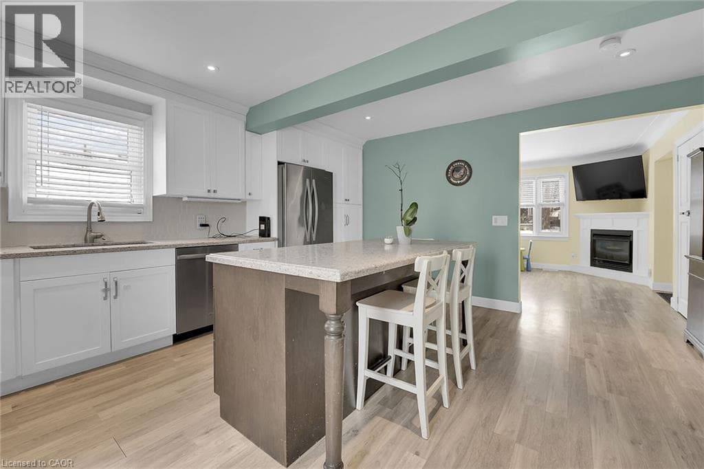 Single Family at 62 KNOLL Street, Port Colborne, Ontario - Photo 5 - RE/MAX Garden City Realty