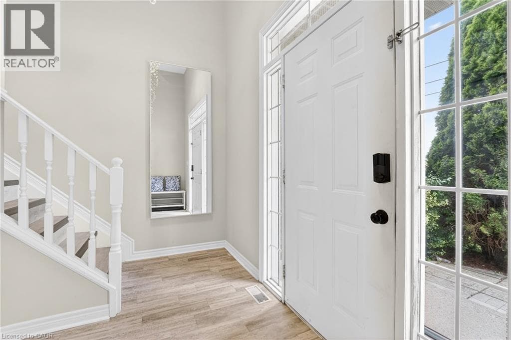 Single Family at 5524 FRASER Street, Niagara Falls, Ontario - Photo 6 - RE/MAX Garden City Realty