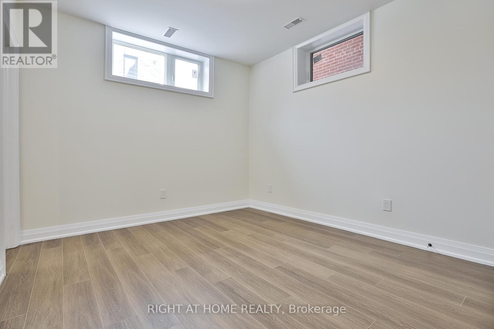 Multi-family at 2- 39 Fifteenth Street, Toronto (New Toronto), Ontario - Photo 10 - RE/MAX Garden City Realty