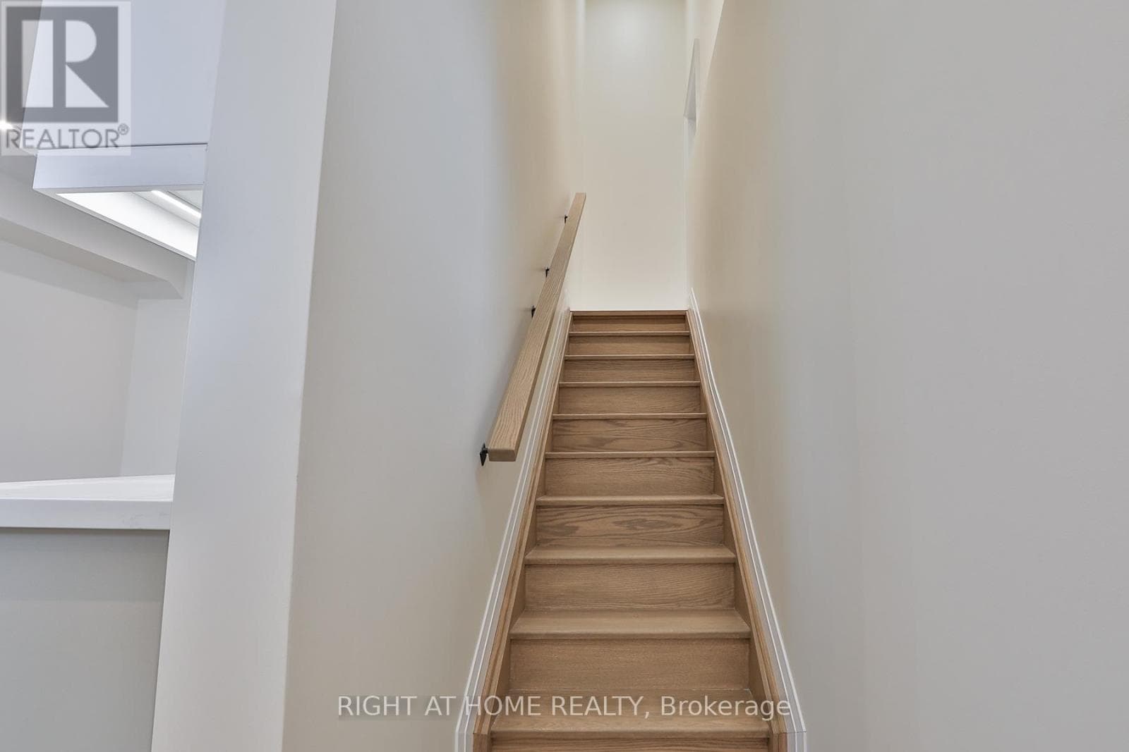 Multi-family at 2- 39 Fifteenth Street, Toronto (New Toronto), Ontario - Photo 2 - RE/MAX Garden City Realty