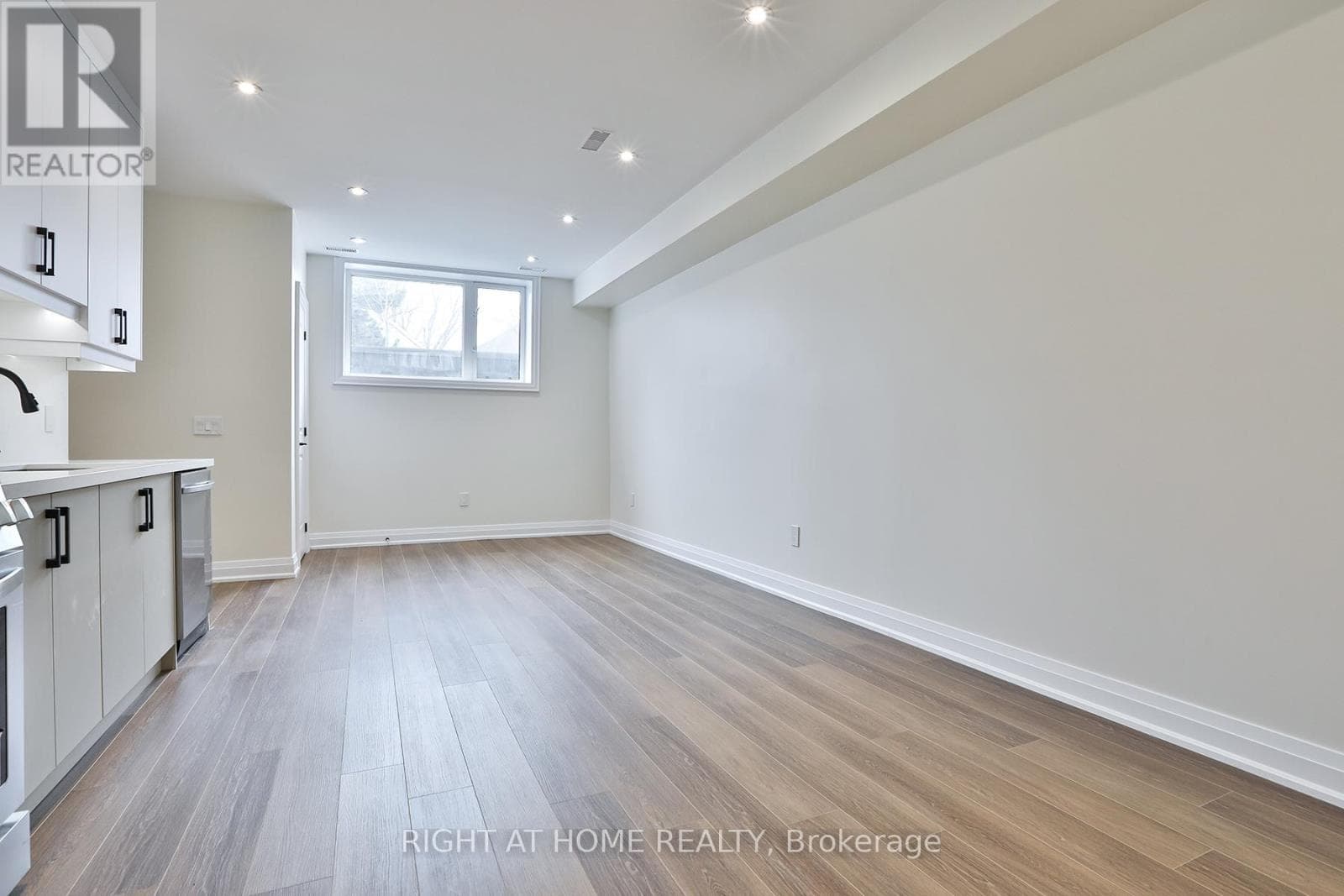 Multi-family at 2- 39 Fifteenth Street, Toronto (New Toronto), Ontario - Photo 7 - RE/MAX Garden City Realty