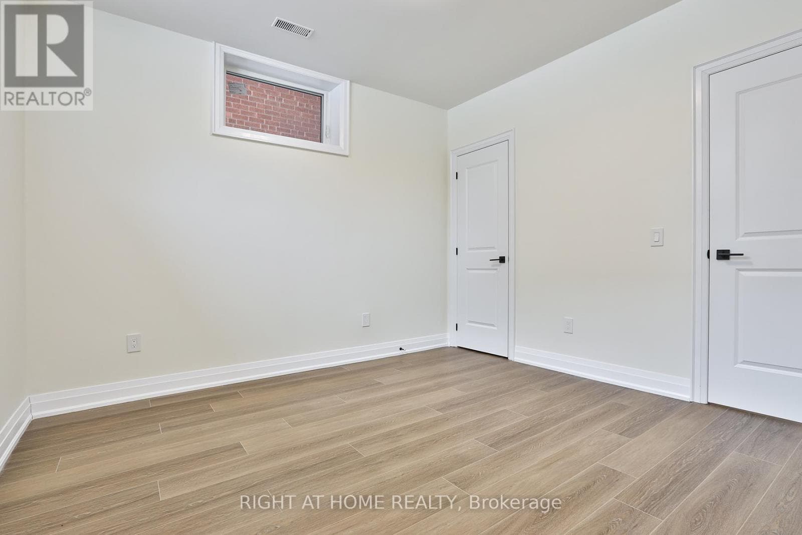 Multi-family at 2- 39 Fifteenth Street, Toronto (New Toronto), Ontario - Photo 8 - RE/MAX Garden City Realty