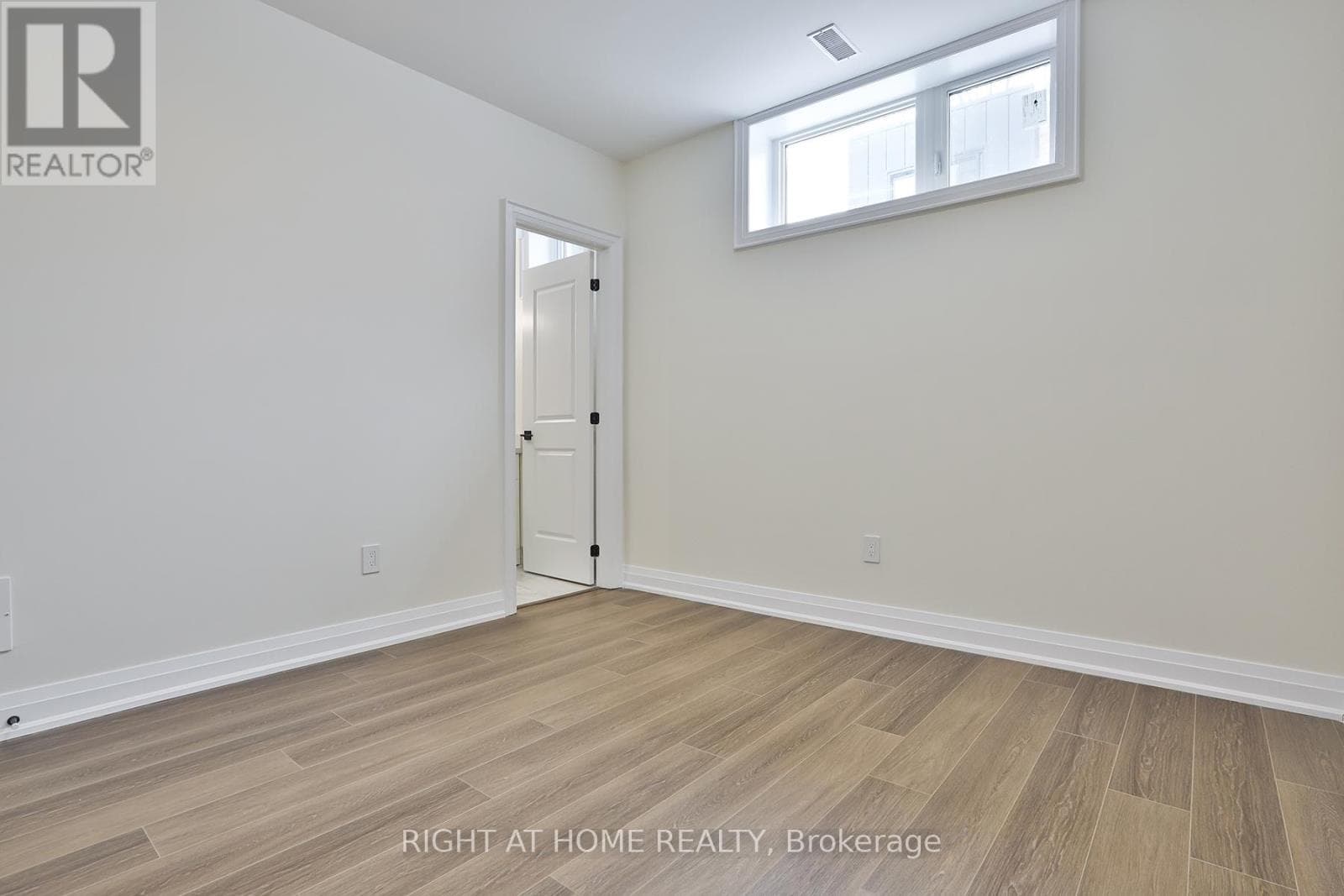 Multi-family at 2- 39 Fifteenth Street, Toronto (New Toronto), Ontario - Photo 9 - RE/MAX Garden City Realty