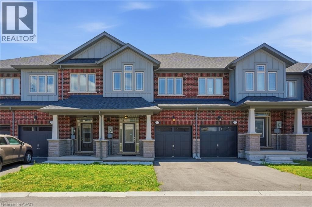Single Family at 33 ADMIRAL Road, Welland, Ontario - Photo 2 - RE/MAX Garden City Realty