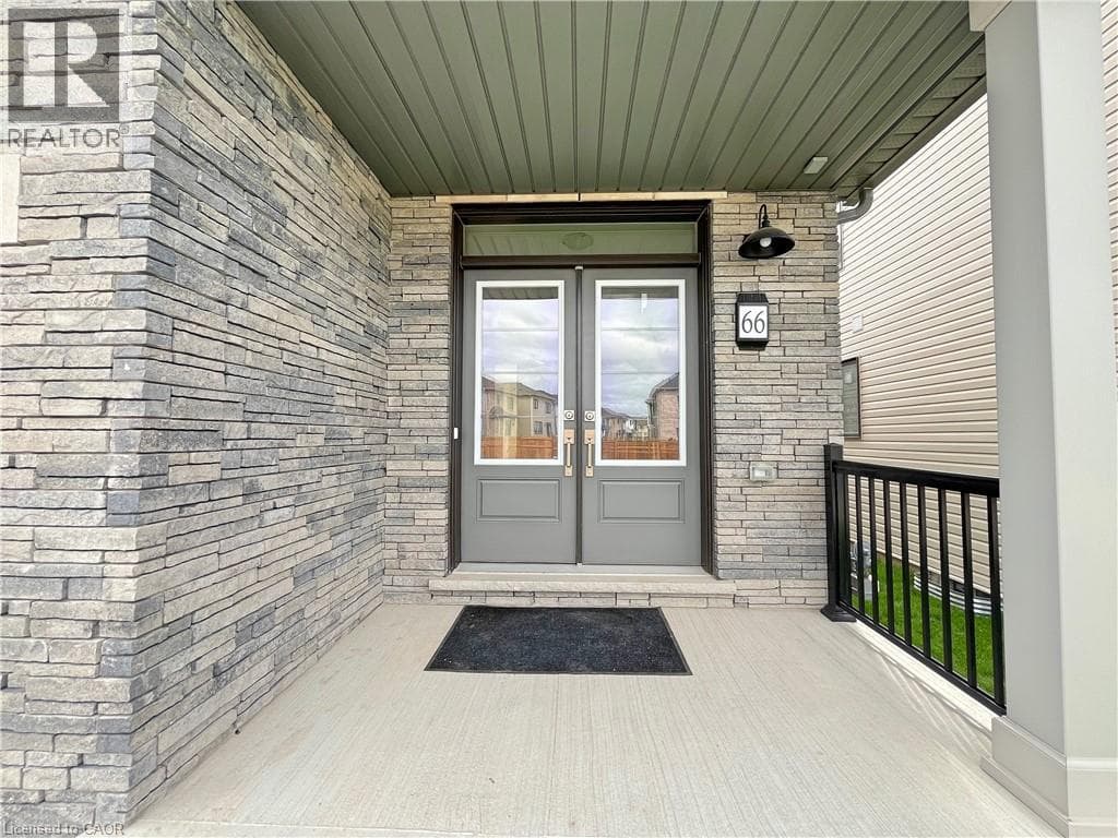 Single Family at 66 AVIRON Crescent, Welland, Ontario - Photo 3 - RE/MAX Garden City Realty