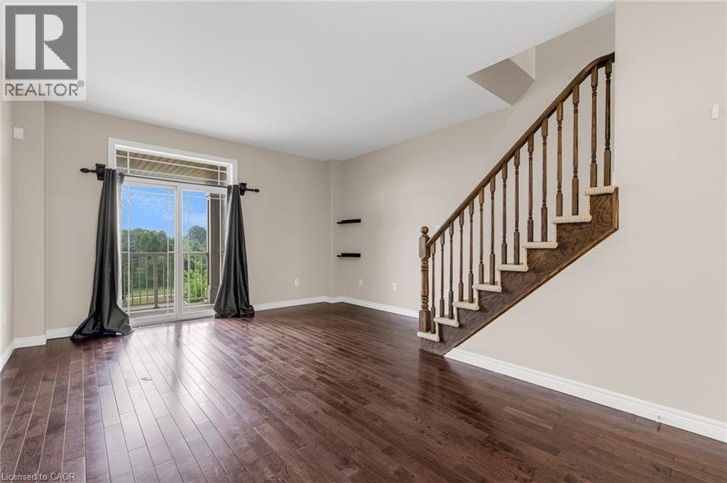 Single Family at 22- 8 HEMLOCK Way, Grimsby, Ontario - Photo 5 - RE/MAX Garden City Realty