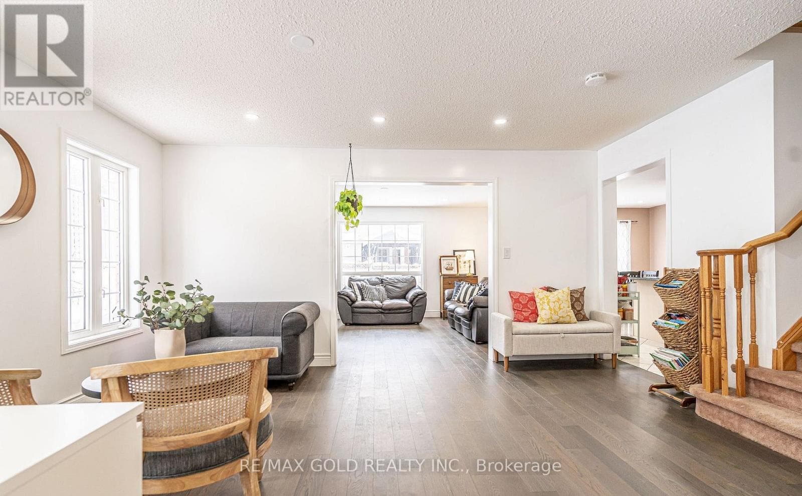 2 Zimmer Street