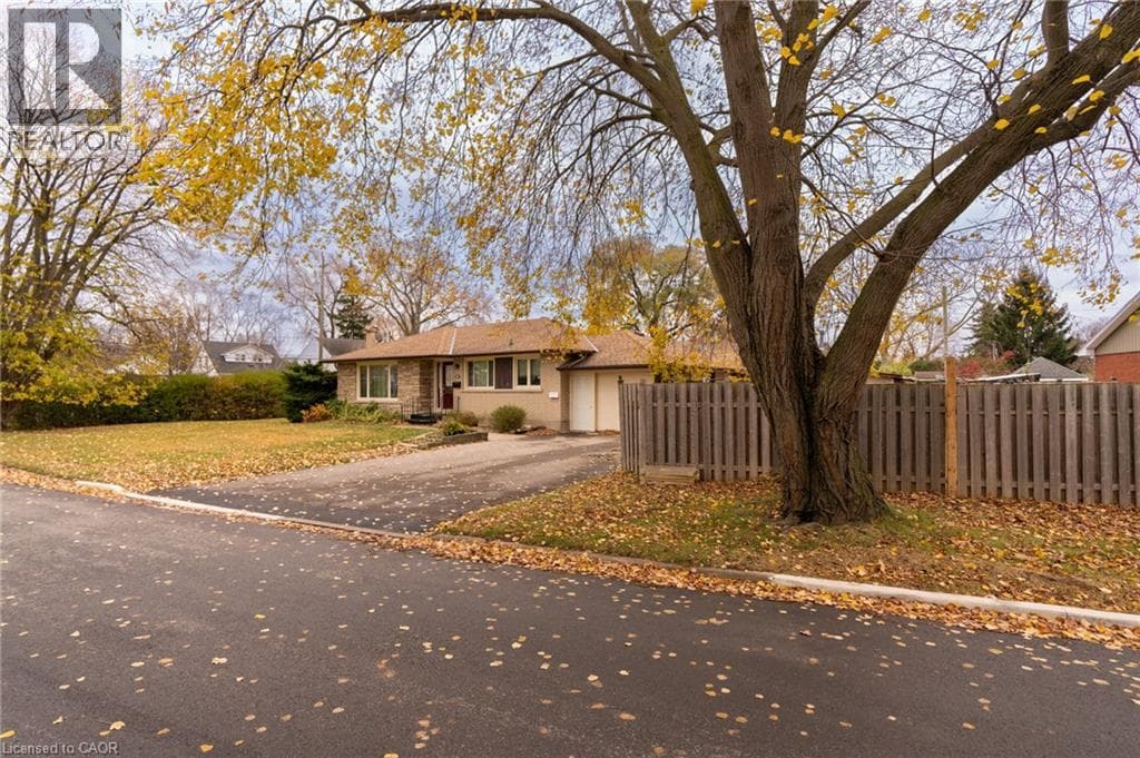 Single Family at 1 CHERRYLANE Drive, St. Catharines, Ontario - Photo 2 - RE/MAX Garden City Realty