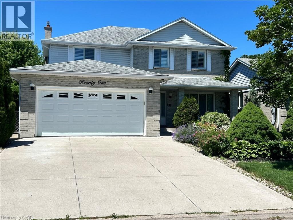 Single Family at 21 BASCARY Crescent, St. Catharines, Ontario - Photo 3 - RE/MAX Garden City Realty
