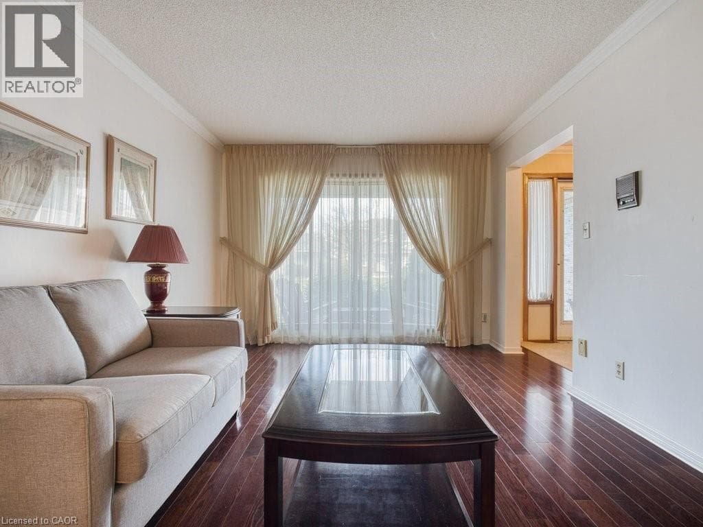 Single Family at 21 BASCARY Crescent, St. Catharines, Ontario - Photo 10 - RE/MAX Garden City Realty