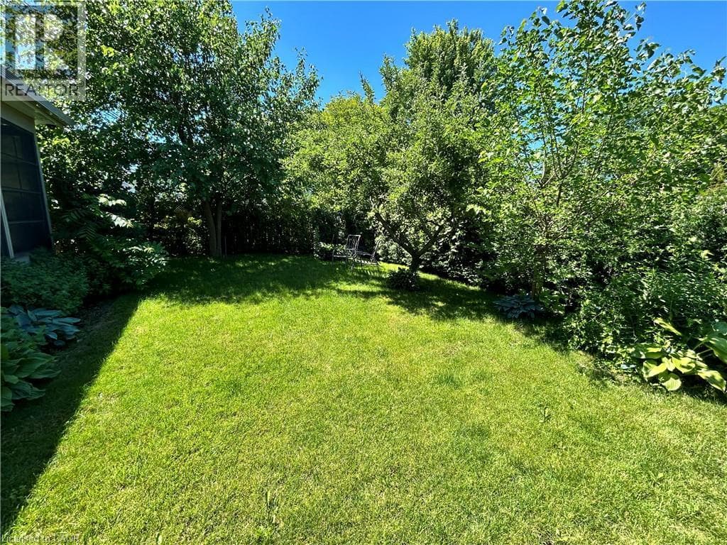 Single Family at 21 BASCARY Crescent, St. Catharines, Ontario - Photo 6 - RE/MAX Garden City Realty