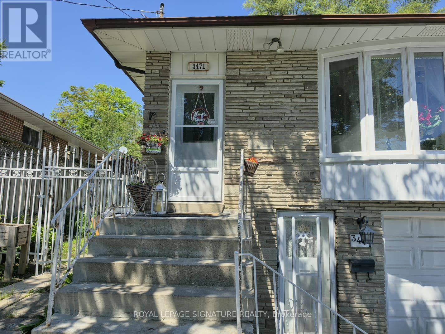 Single Family at Upper- 3471 The Credit Woodlands Drive, Mississauga (Erindale), Ontario - Photo 2 - RE/MAX Garden City Realty