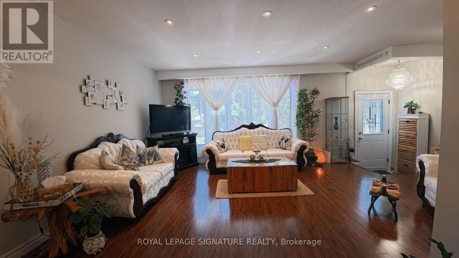 Single Family at Upper- 3471 The Credit Woodlands Drive, Mississauga (Erindale), Ontario - Photo 6 - RE/MAX Garden City Realty