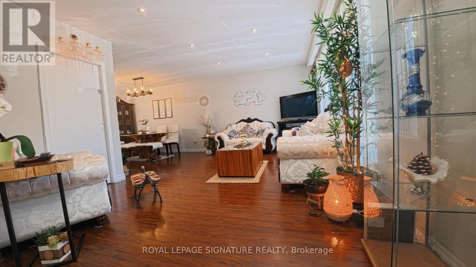 Single Family at Upper- 3471 The Credit Woodlands Drive, Mississauga (Erindale), Ontario - Photo 3 - RE/MAX Garden City Realty