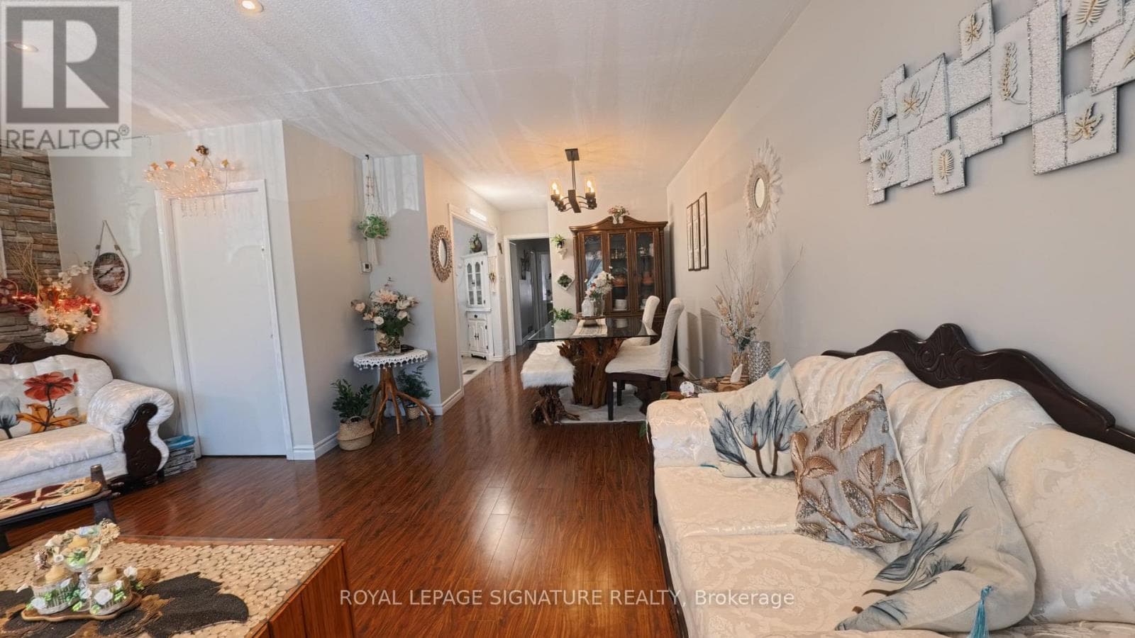 Single Family at Upper- 3471 The Credit Woodlands Drive, Mississauga (Erindale), Ontario - Photo 5 - RE/MAX Garden City Realty
