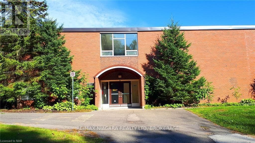 Office at 1165 Centre Street, Pelham (Fenwick), Ontario - Photo 2 - RE/MAX Garden City Realty
