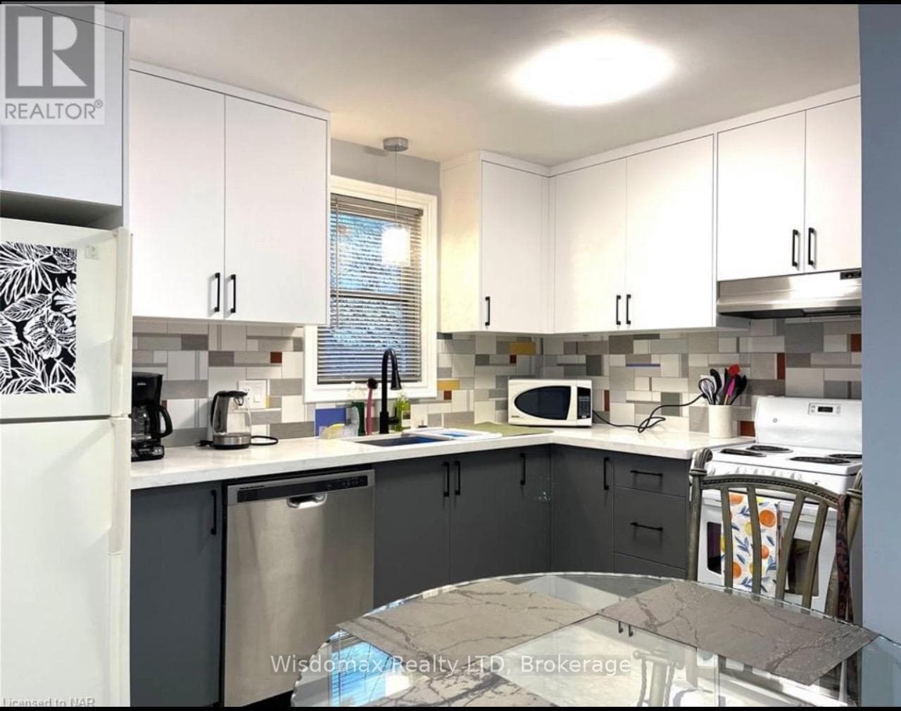 Multi-family at UPPER UNIT- 4873 Armoury Street, Niagara Falls (Cherrywood), Ontario - Photo 10 - RE/MAX Garden City Realty