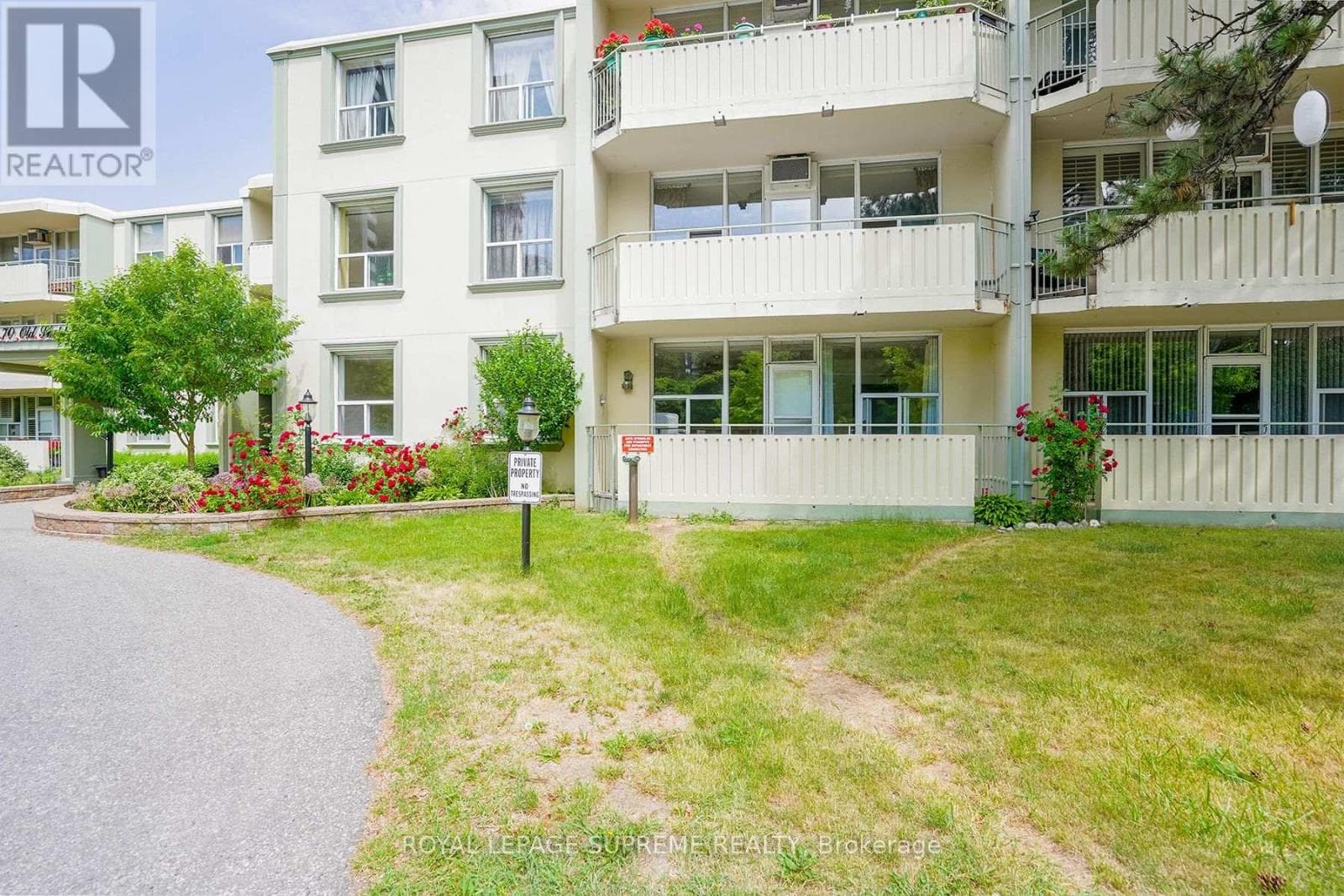 111- 70 Old Sheppard Avenue