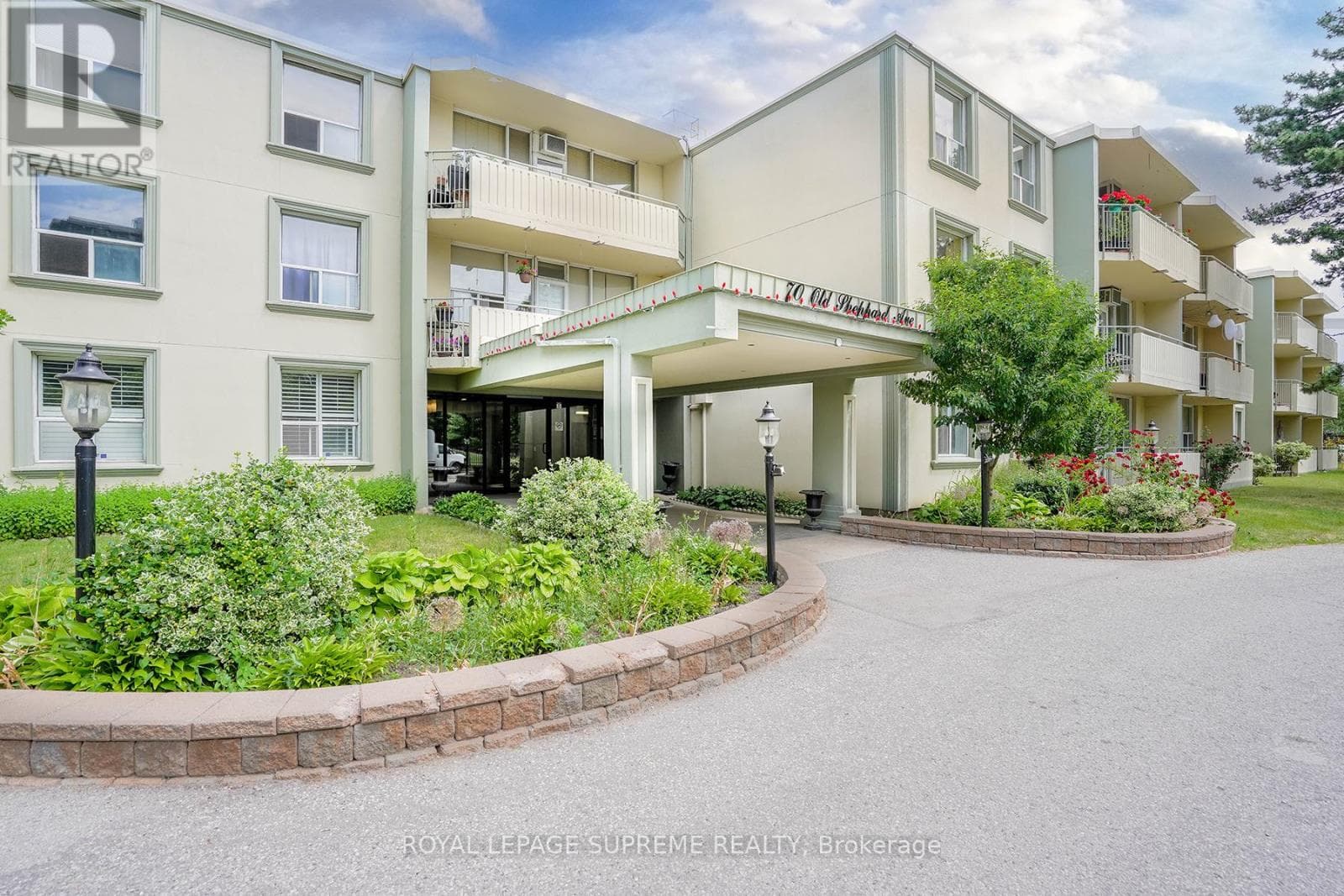 Single Family at 111- 70 Old Sheppard Avenue, Toronto (Pleasant View), Ontario - Photo 2 - RE/MAX Garden City Realty