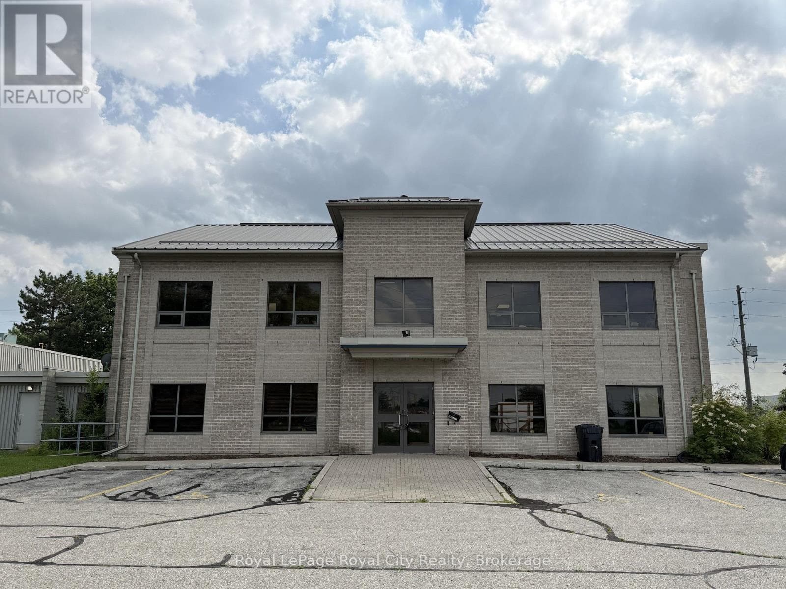 Office at 100- 21 Lewis Road, Guelph (Willow West/Sugarbush/West Acres), Ontario - Photo 2 - RE/MAX Garden City Realty