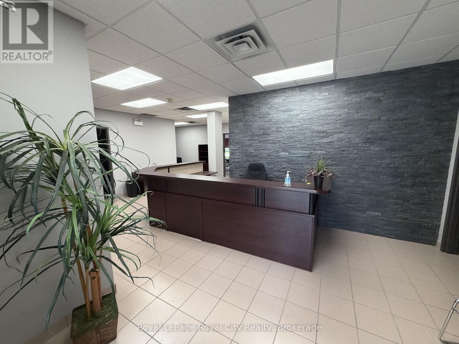 Office at 100- 21 Lewis Road, Guelph (Willow West/Sugarbush/West Acres), Ontario - Photo 4 - RE/MAX Garden City Realty