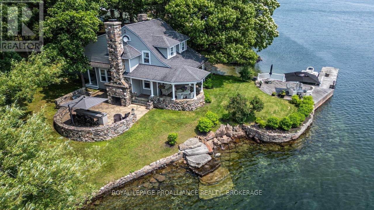 121 Tremont Park Island