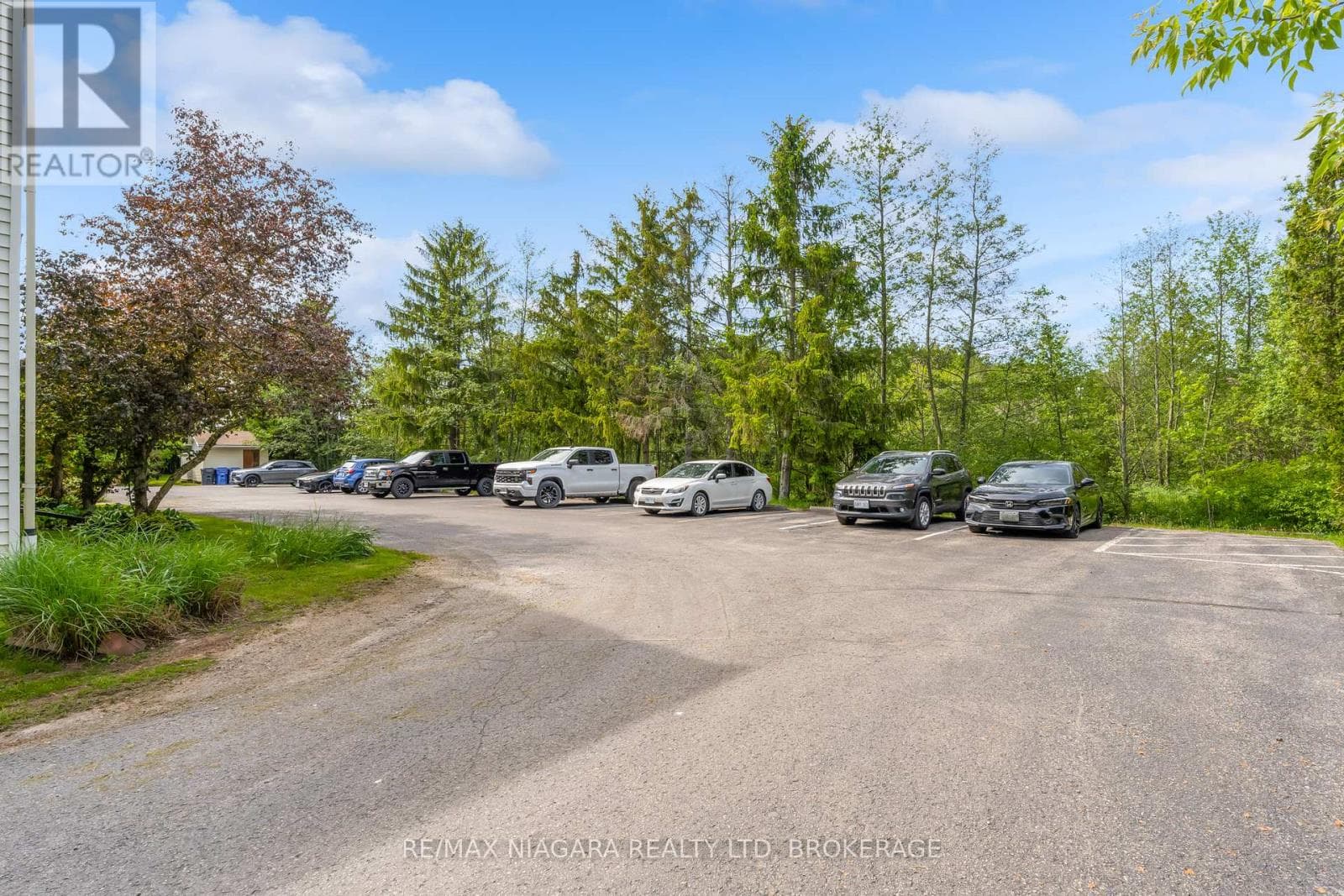 Multi-family at 11- 833 Foss Road, Pelham (Fenwick), Ontario - Photo 4 - RE/MAX Garden City Realty