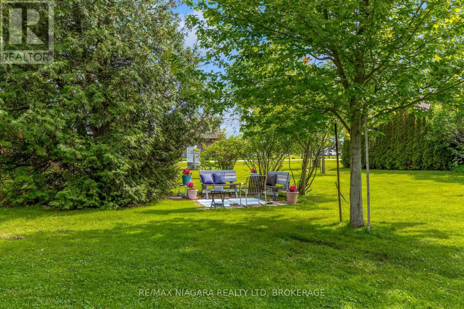 Multi-family at 11- 833 Foss Road, Pelham (Fenwick), Ontario - Photo 5 - RE/MAX Garden City Realty