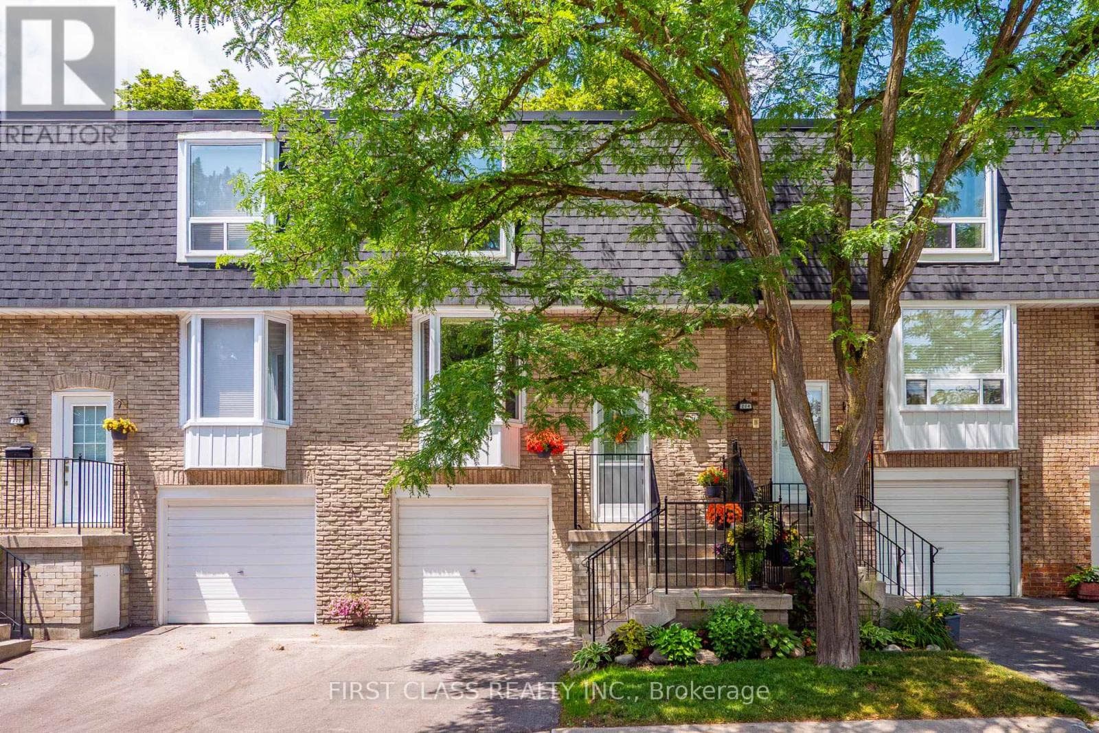 202 Royal Orchard Boulevard