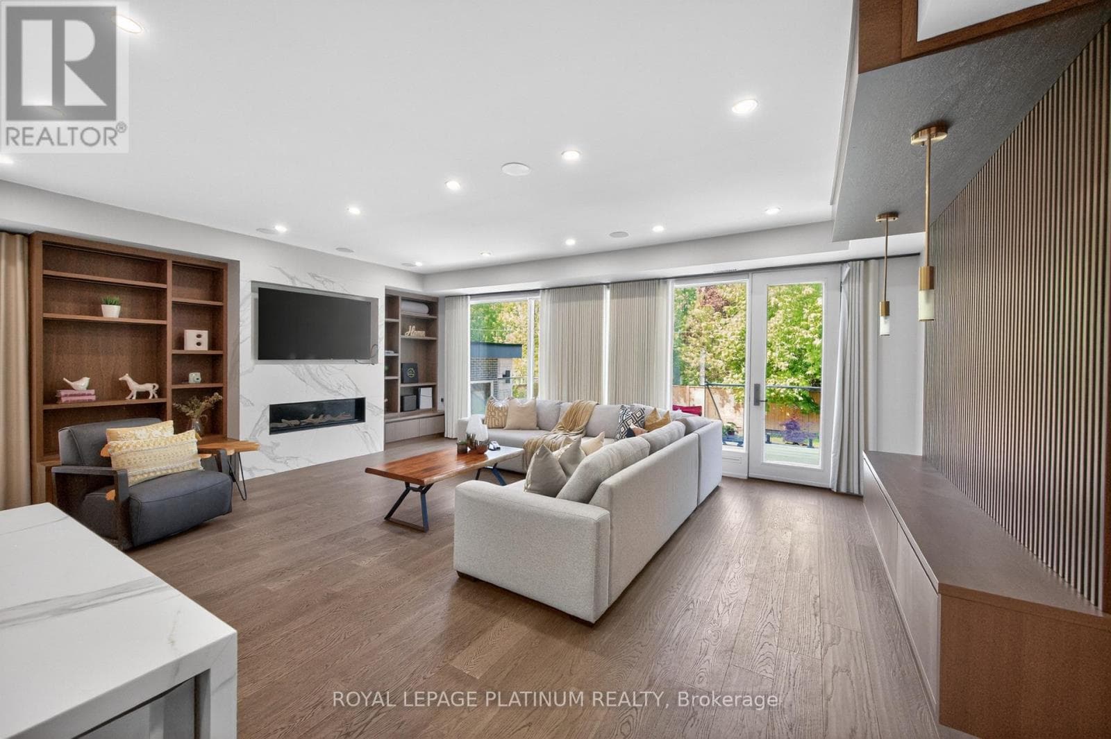 Single Family at 7 Arch Road, Mississauga (Streetsville), Ontario - Photo 7 - RE/MAX Garden City Realty