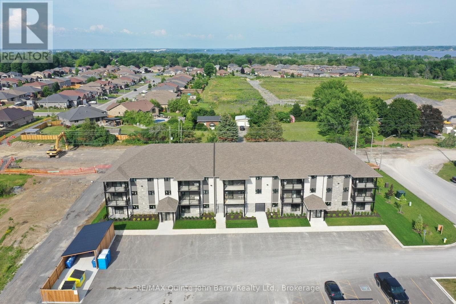 306-10 Hillside Meadow Drive