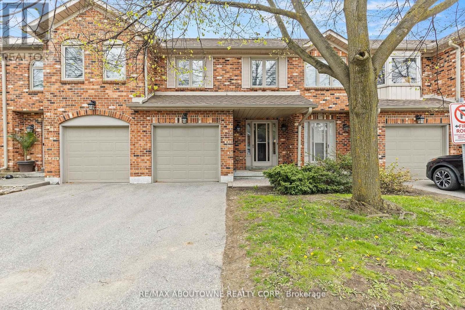 Single Family at 9- 2230 Walkers Line, Burlington (Headon), Ontario - Photo 3 - RE/MAX Garden City Realty